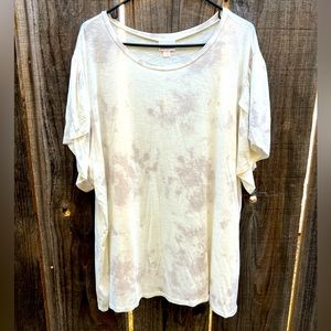 LuLaRoe Olive NWT tulip-sleeve top